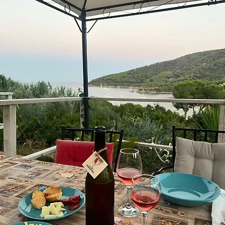 בית נופש Dei Limoni Sul Mare *