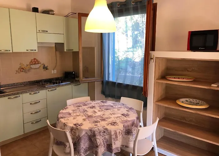 בית נופש Dei Limoni Sul Mare *